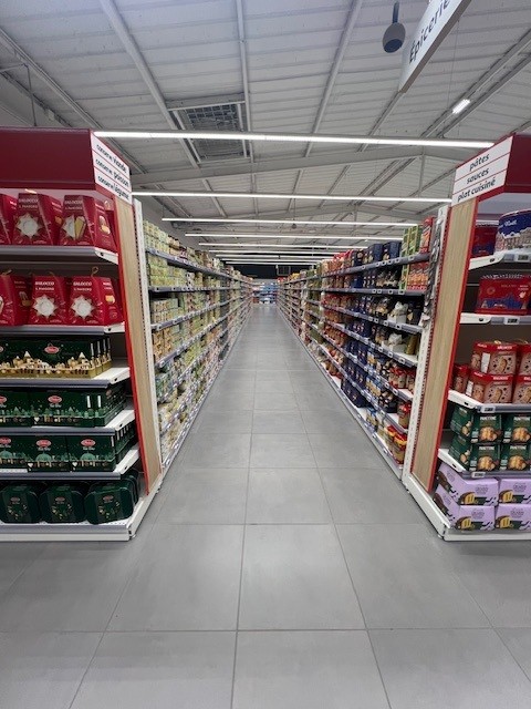 Allée centrale grande distribution